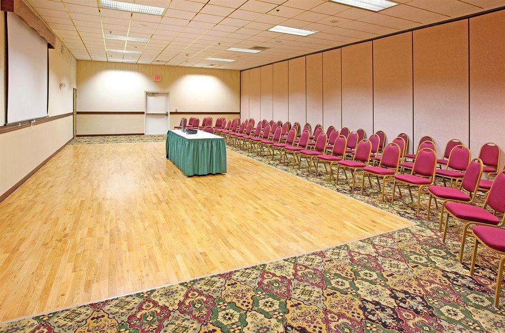 Country Inn & Suites By Radisson, Sidney, Ne Eksteriør billede